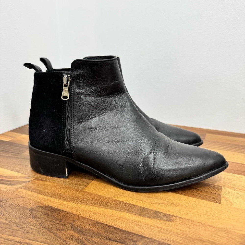 Fabianelli italian leather Suede side zipper Sz 38 pointed toe ankle booties 7.5